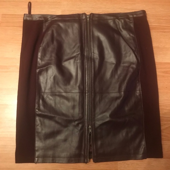 🥶Leather &Ponte Side Panel Skirt - Picture 3 of 8
